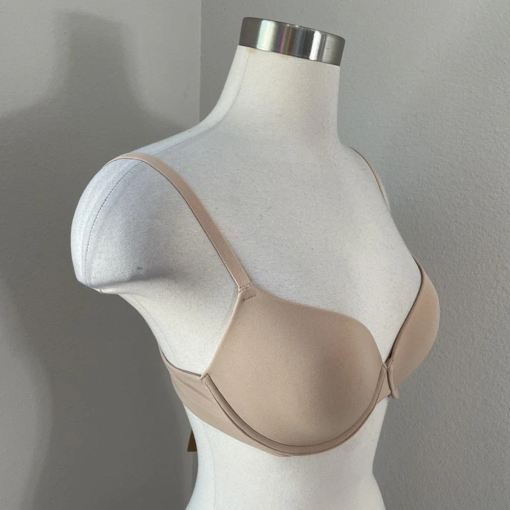 NEW Skims Fits Everybody T-Shirt Bra Womens 34C Beige Underwire Lightly Lined - Picture 2 of 10